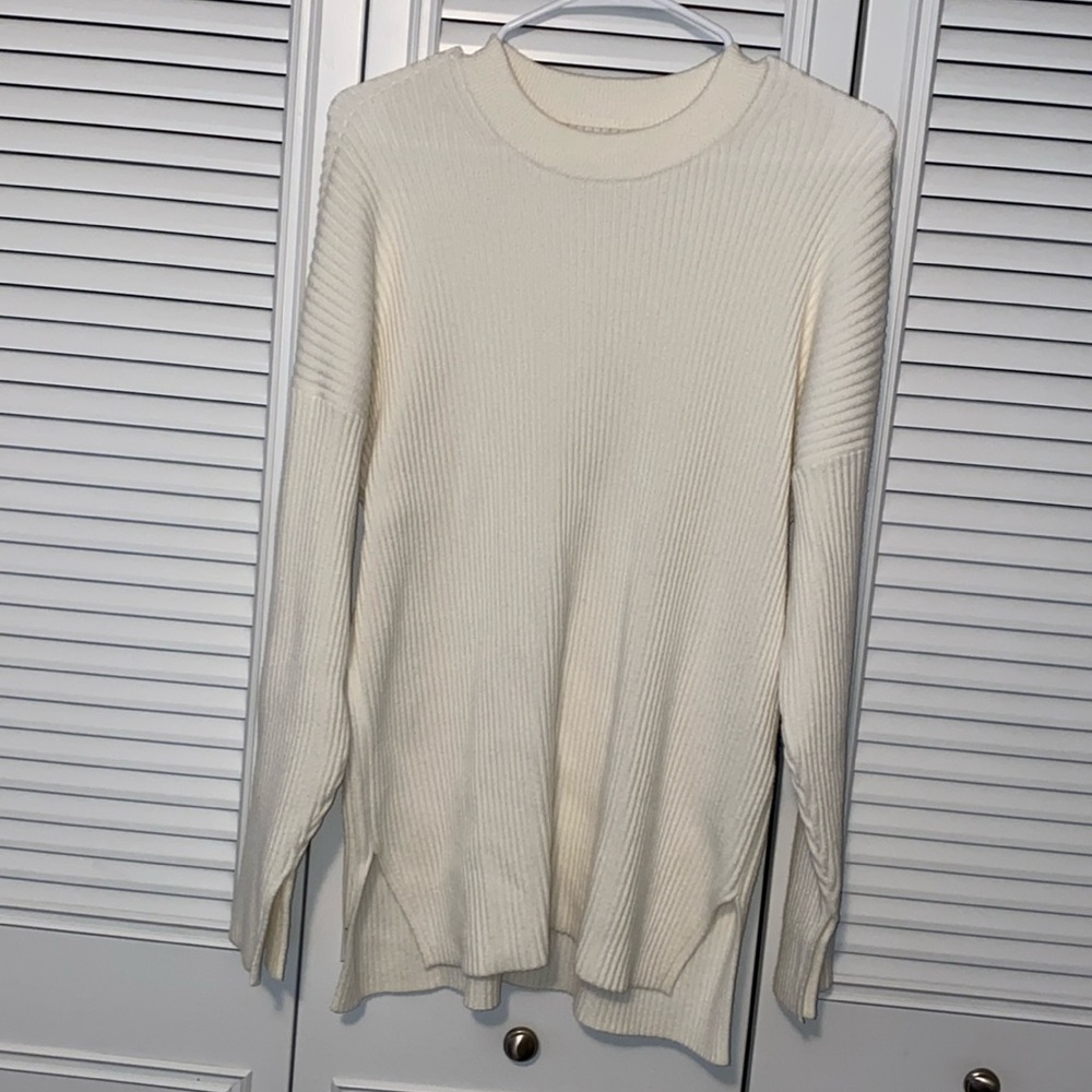 Abercrombie & Fitch soft AF legging friendly sweater in white